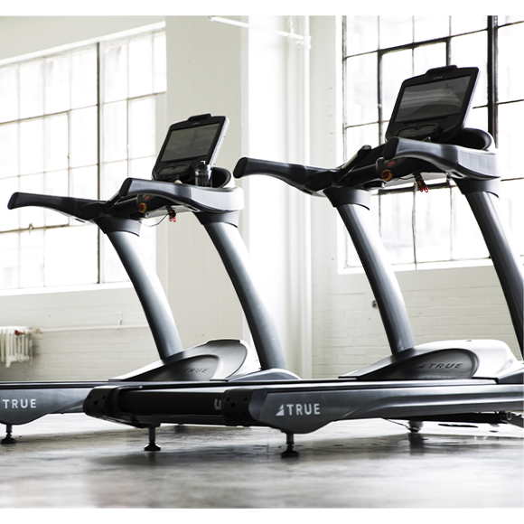 Беговая дорожка TRUE TC400 c консолью Envision16 Беговая дорожка TRUE TC400 c консолью Envision16